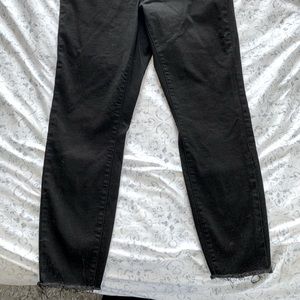 JLO CROP JEANS! NWOT!